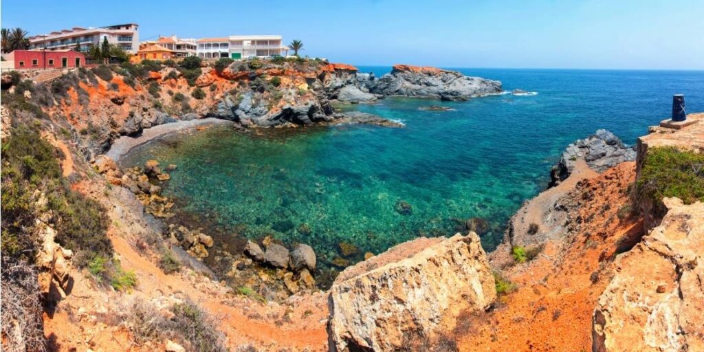 Découvrez les avantages de l'achat d'une maison de vacances sur la Costa Calida, la destination idéale pour le soleil, la nature et la culture.